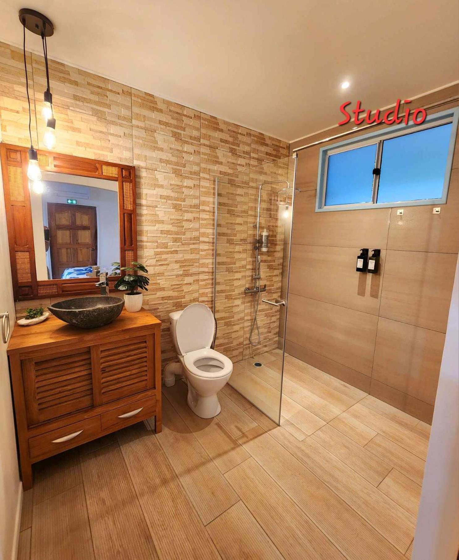 Studio Bord De Mer Fare Tahitea Pension Taputapuapea Bagian luar foto