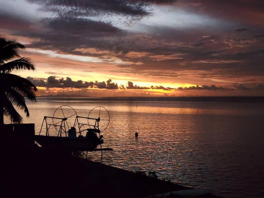 Studio Bord De Mer Fare Tahitea Pension Taputapuapea Bagian luar foto