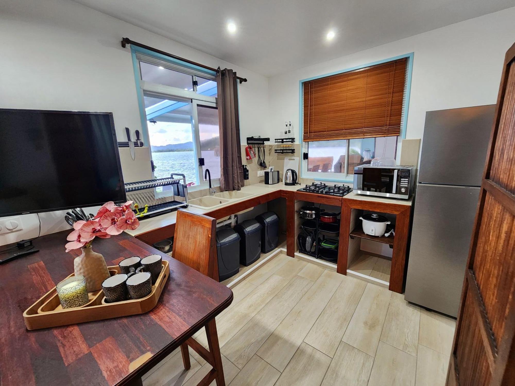 Studio Bord De Mer Fare Tahitea Pension Taputapuapea Bagian luar foto